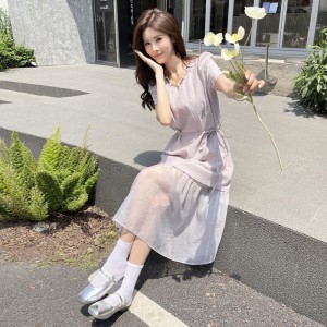 SG1191款2025夏季新款轻奢高级感中长款连衣裙女韩版系带收腰显瘦裙子（内衬下摆拼接设计，领口仿玉石装饰）